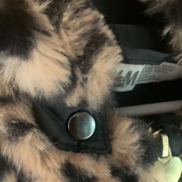 Cheetah print hm girls coat with fuzzy ears - Picture 4 of 4